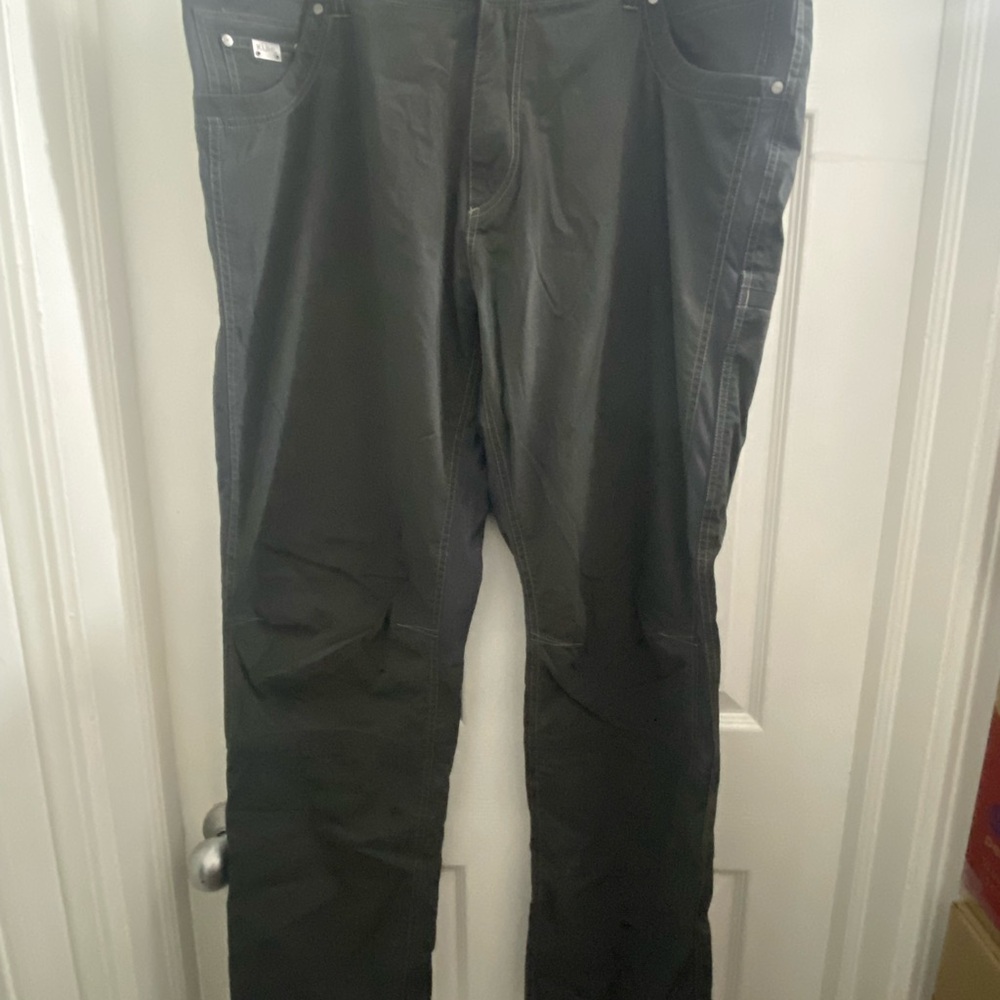 Kuhl, Men’s Gotham Grey Pants, size 40x32